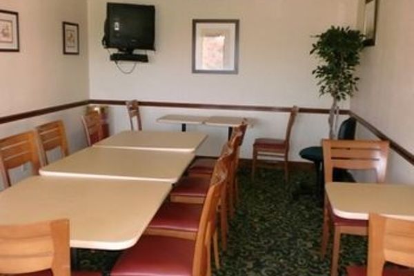 Quality Roof Inn and Suites (Montgomery)